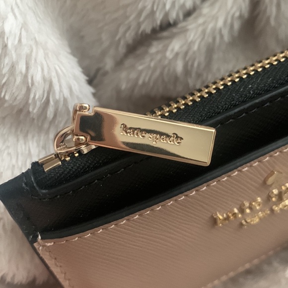 Kate Spade Card and Coin Wallet - Picture 3 of 3